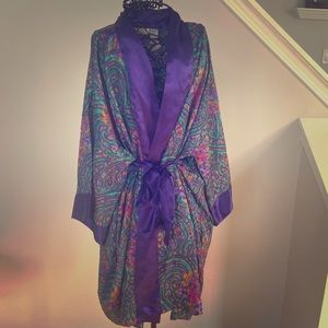 Vintage Victoria Secret Silky Robe NWT